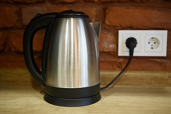 How to Clean a Stainless Steel Tea Kettle