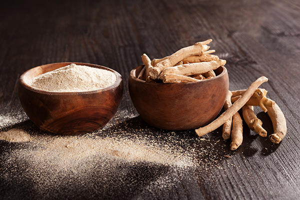 Ashwagandha root and powder