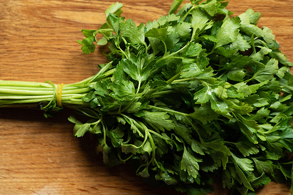 Parsley Tea: Benefits, Side Effects, and How to Make It