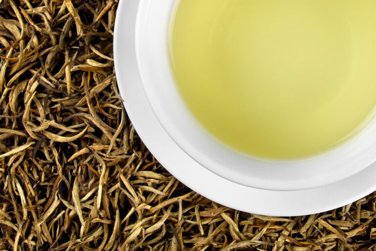 Does White Tea Stain Your Teeth?